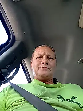 wetnwildforyou online show from 10/17/25, 04:09