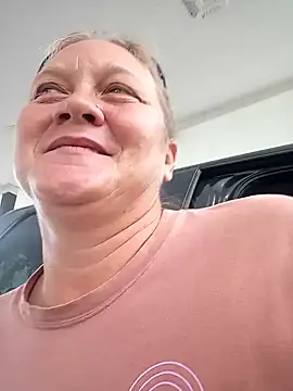 wetnwildforyou online show from 11/06/25, 05:47