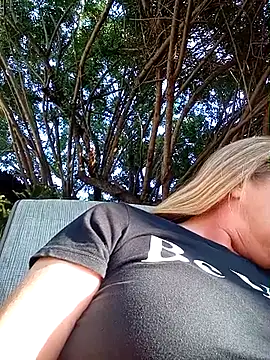 wetnwildforyou online show from 11/21/25, 09:02