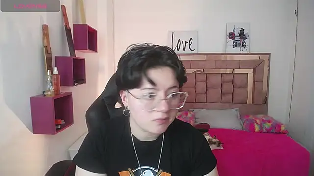 safyka online show from 11/15/25, 12:52