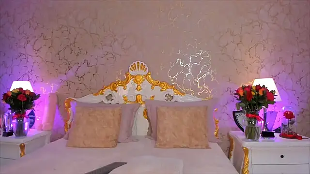 ScarlettWallace online show from 11/08/25, 08:18