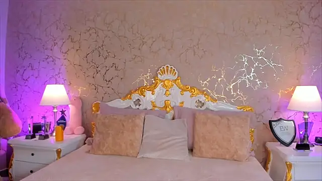 ScarlettWallace online show from 11/25/25, 03:01