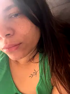 Snapshot of mel88Da chatting on 10/18/25, 02:18 mel88Da online show from 10/18/25, 02:18