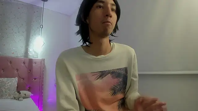 loverisu-coral online show from 02/21/26, 11:28