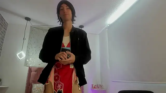 loverisu-coral online show from 02/25/26, 08:18