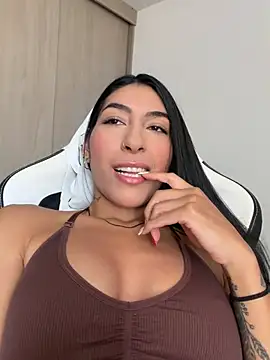 Snapshot of AshleyG_222 chatting on 06/27/26, 03:06 AshleyG 222 online show from 06/27/26, 03:06
