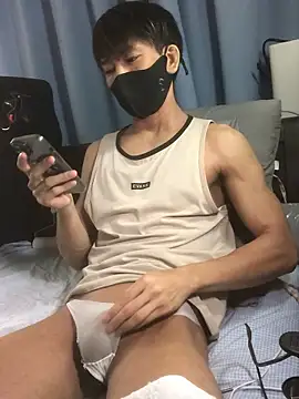 Snapshot of pandesal_aki chatting on 10/19/25, 02:18 pandesal aki online show from 10/19/25, 02:18