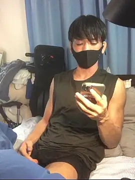 Snapshot of pandesal_aki chatting on 11/20/25, 04:18 pandesal aki online show from 11/20/25, 04:18