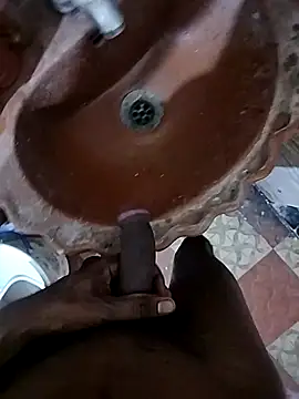 Snapshot of BlackDog__69 chatting on 03/05/26, 03:35 BlackDog 69 online show from 03/05/26, 03:35