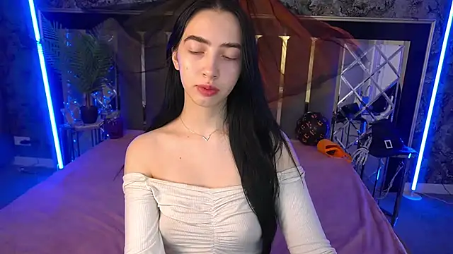 WildKittenX  online show from 10/29/25, 06:48