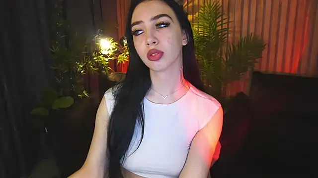 WildKittenX  online show from 11/19/25, 06:46