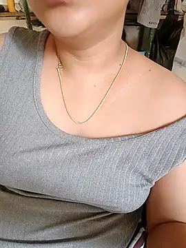 Snapshot of pallu_telgu_kannada chatting on 02/25/26, 10:47 pallu telgu kannada online show from 02/25/26, 10:47