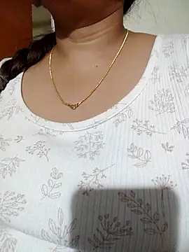 Snapshot of pallu_telgu_kannada chatting on 03/08/26, 02:10 pallu telgu kannada online show from 03/08/26, 02:10