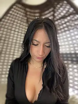 Snapshot of Mila_LS chatting on 03/04/25, 02:53 Mila LS online show from 03/04/25, 02:53