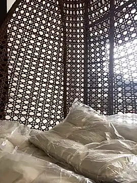 Snapshot of Mila_LS chatting on 03/06/25, 01:46 Mila LS online show from 03/06/25, 01:46