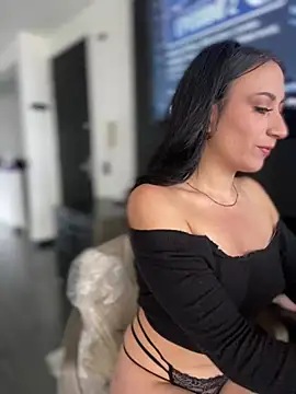 Snapshot of Mila_LS chatting on 03/21/25, 01:34 Mila LS online show from 03/21/25, 01:34