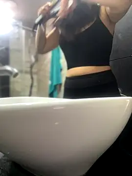 Snapshot of Mila_LS chatting on 09/19/25, 01:12 Mila LS online show from 09/19/25, 01:12