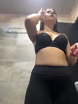 Snapshot of Mila_LS chatting on 09/21/25, 01:02 Mila LS online show from 09/21/25, 01:02