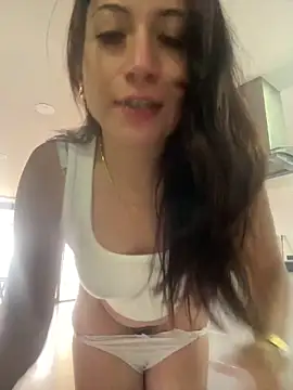 Snapshot of Mila_LS chatting on 10/29/25, 01:13 Mila LS online show from 10/29/25, 01:13