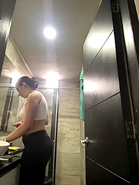 Snapshot of Mila_LS chatting on 10/31/25, 01:12 Mila LS online show from 10/31/25, 01:12