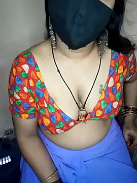 Snapshot of Bagi-Sexy chatting on 10/13/25, 10:26 Bagi-Sexy online show from 10/13/25, 10:26