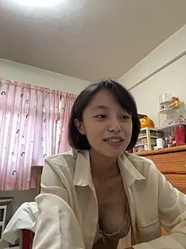 ladypaggy online show from 10/27/25, 08:07