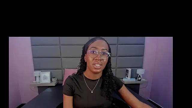 Qeen blackk online show from 10/28/25, 07:27