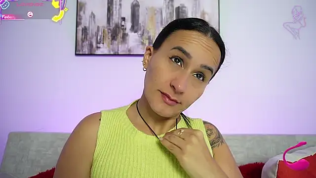 Sara Charmy online show from 12/01/25, 11:37