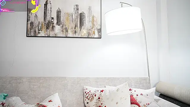 Snapshot of Sara_Charmy chatting on 01/06/26, 10:52 Sara Charmy online show from 01/06/26, 10:52