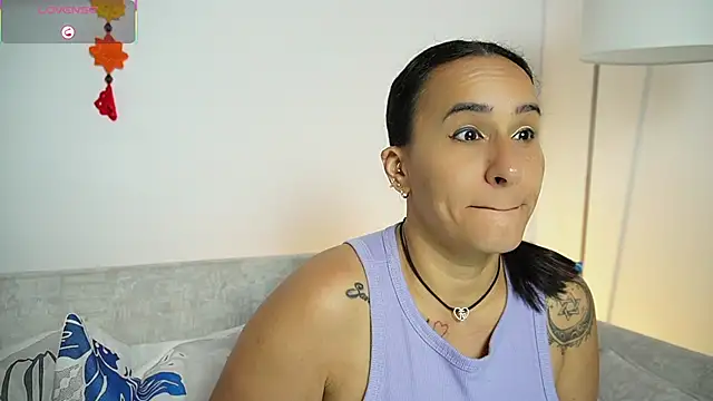 Snapshot of Sara_Charmy chatting on 02/28/26, 11:22 Sara Charmy online show from 02/28/26, 11:22