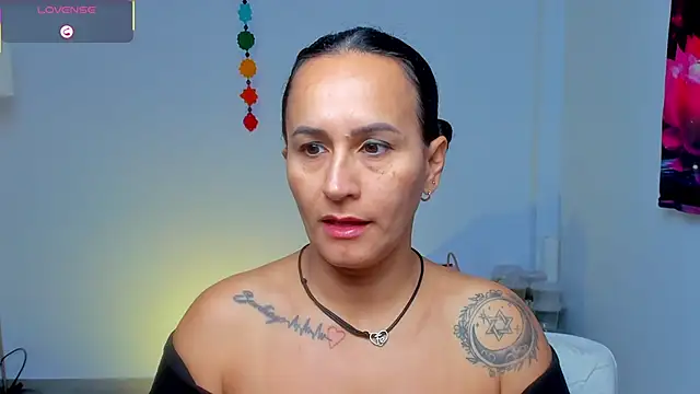 Snapshot of Sara_Charmy chatting on 05/09/26, 10:53 Sara Charmy online show from 05/09/26, 10:53