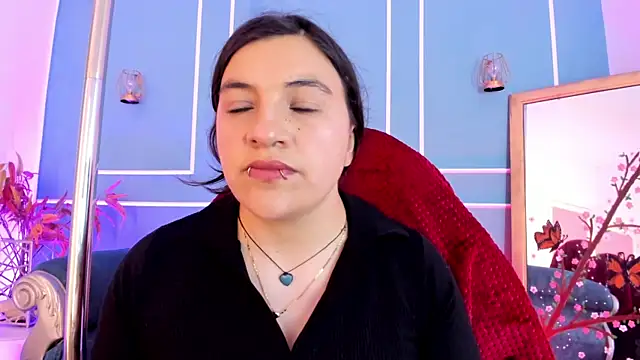 TaraTaylorr online show from 04/29/26, 03:10