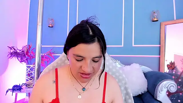 TaraTaylorr online show from 05/16/26, 07:34