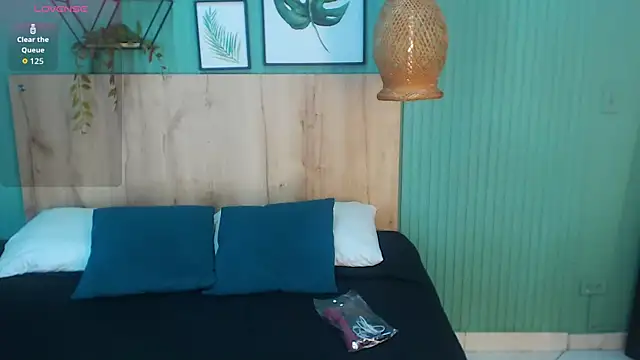 yessila parker online show from 09/27/25, 02:16