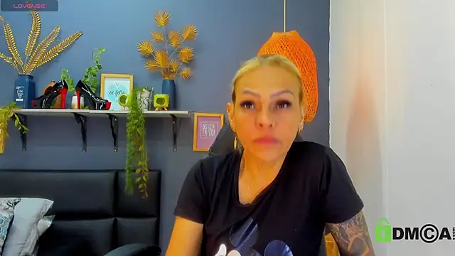 Snapshot of yessila_parker chatting on 05/09/26, 08:41 yessila parker online show from 05/09/26, 08:41