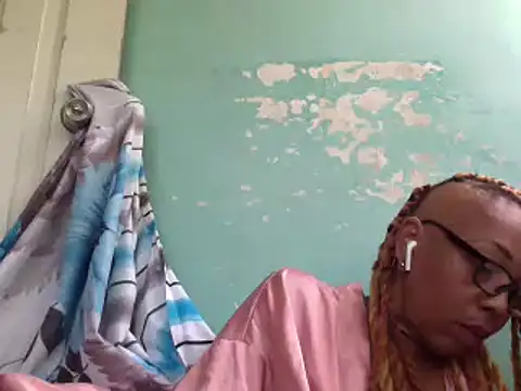 Ladyzee25 online show from 07/02/26, 06:14