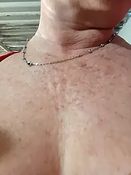 Snapshot of Sexy-Woman-Mature chatting on 12/18/25, 01:28 Sexy-Woman-Mature online show from 12/18/25, 01:28