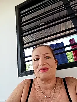 Snapshot of Sexy-Woman-Mature chatting on 04/24/26, 01:46 Sexy-Woman-Mature online show from 04/24/26, 01:46