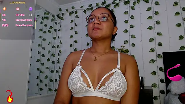 victtoria cane63 online show from 06/11/26, 11:14