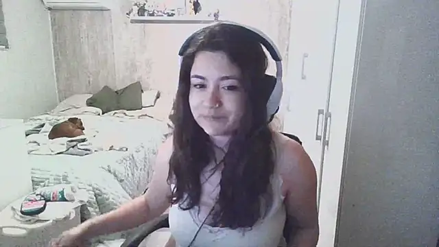 Snapshot of Piolapk chatting on 10/11/25, 01:49 Piolapk online show from 10/11/25, 01:49