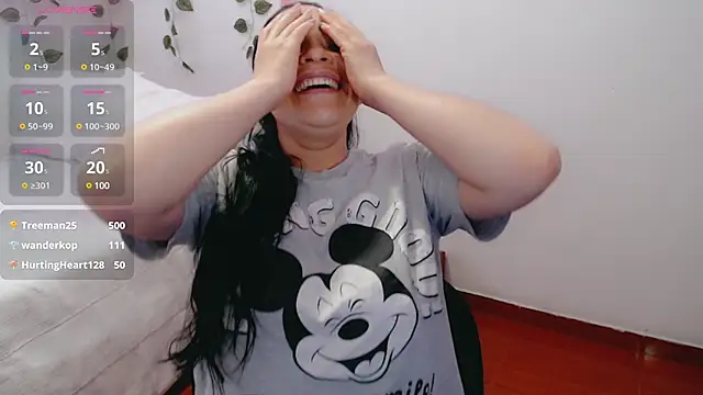 Snapshot of luna_lgomez_ chatting on 03/22/25, 02:03 luna lgomez  online show from 03/22/25, 02:03