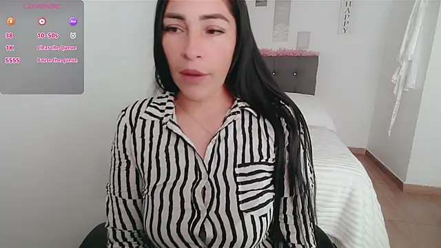 Snapshot of luna_lgomez_ chatting on 10/09/25, 12:14 luna lgomez  online show from 10/09/25, 12:14