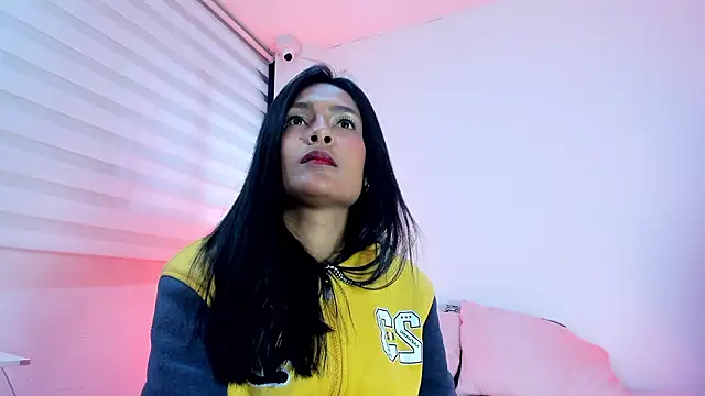 Fernanda liie  online show from 03/24/26, 12:10