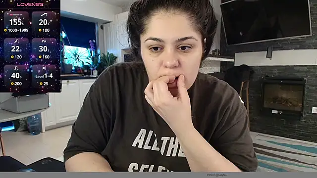 Snapshot of Layla- chatting on 01/10/25, 11:54 Layla- online show from 01/10/25, 11:54