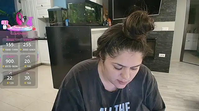 Layla- online show from 11/07/25, 05:13