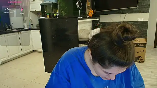 Layla- online show from 02/03/26, 10:42