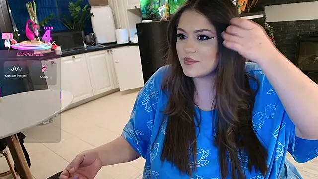 Layla- online show from 03/01/26, 09:50