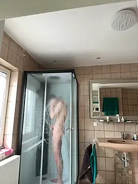 Snapshot of xy_monkeyBigCock chatting on 03/15/25, 10:24 xy monkeyBigCock online show from 03/15/25, 10:24