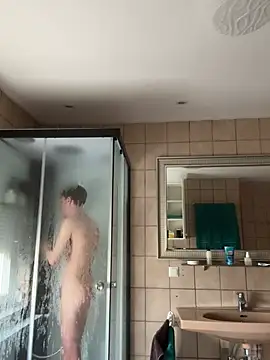 Snapshot of xy_monkeyBigCock chatting on 03/21/25, 03:46 xy monkeyBigCock online show from 03/21/25, 03:46