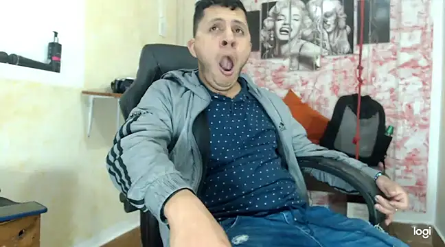 Emilianoveryhot online show from 03/17/25, 03:03